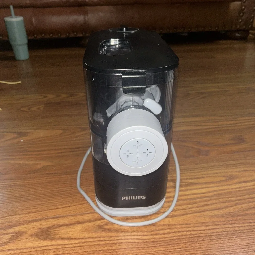 Philips Viva Collection Compact Black & Gray Pasta and‎ Noodle Maker HR2371